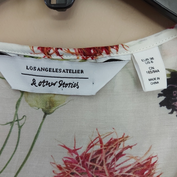 & other stories floral blouse with ruffle detail silk blend - Picture 4 of 6